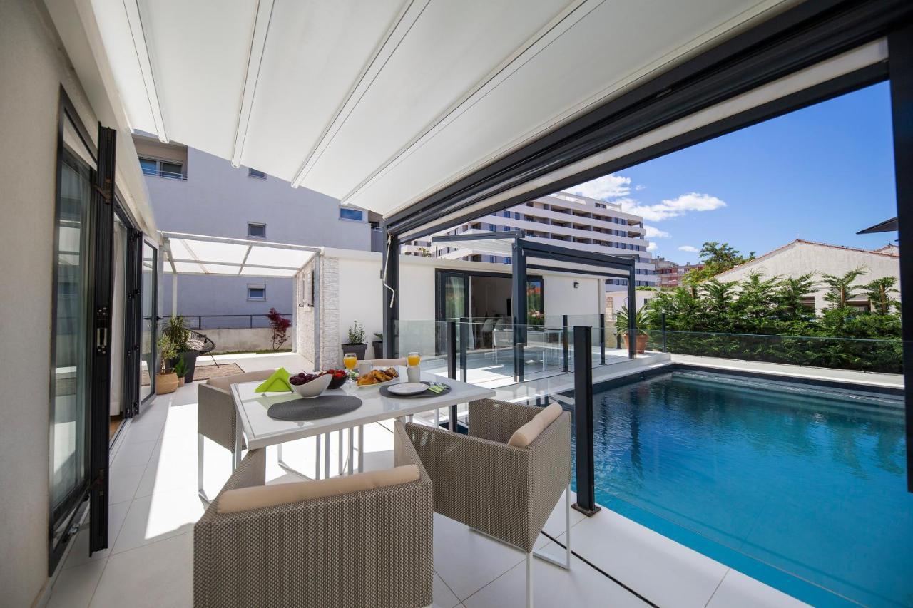 First Apartment Zadar Luaran gambar