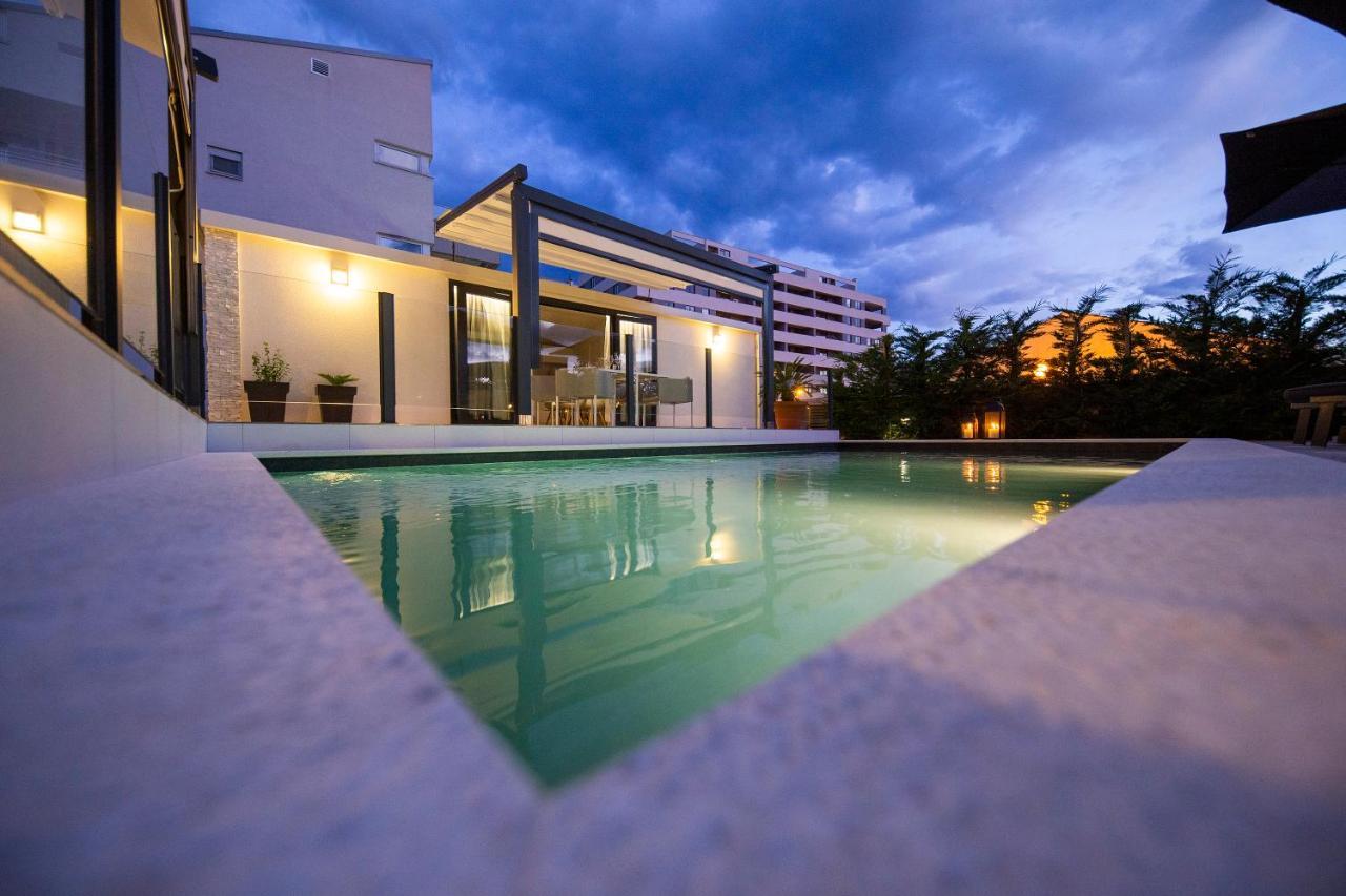 First Apartment Zadar Luaran gambar