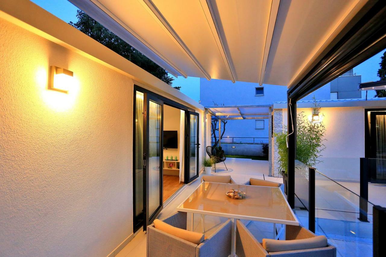 First Apartment Zadar Luaran gambar