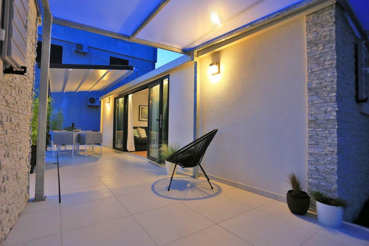 First Apartment Zadar Luaran gambar