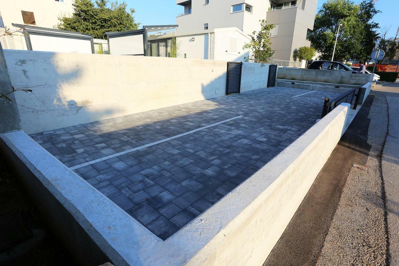 First Apartment Zadar Luaran gambar